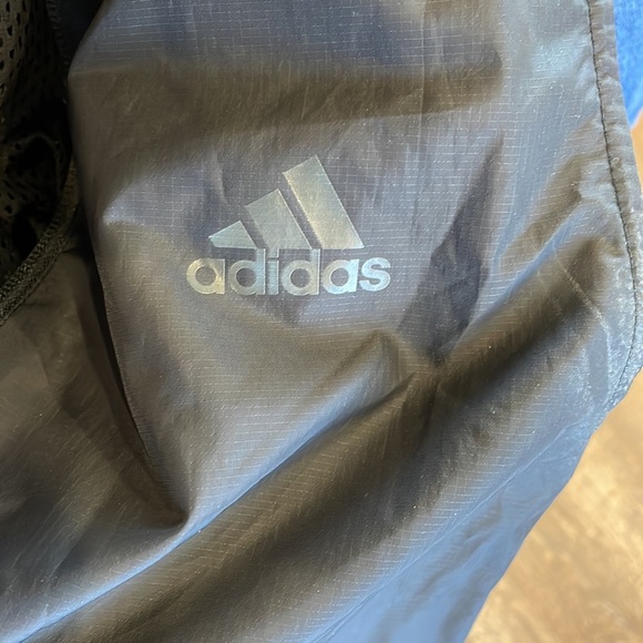 Adidas Athletic Vest Size L - Picture 4 of 5